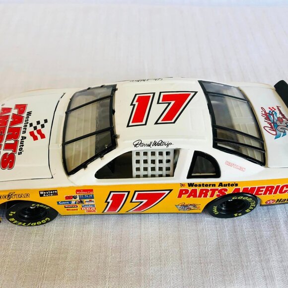 Racing Collectables 1983 Darrell Waltrip Die Cast - Picture 2 of 9